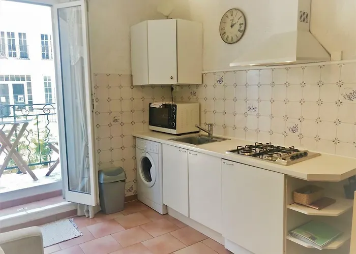 Apartment Market Antibes