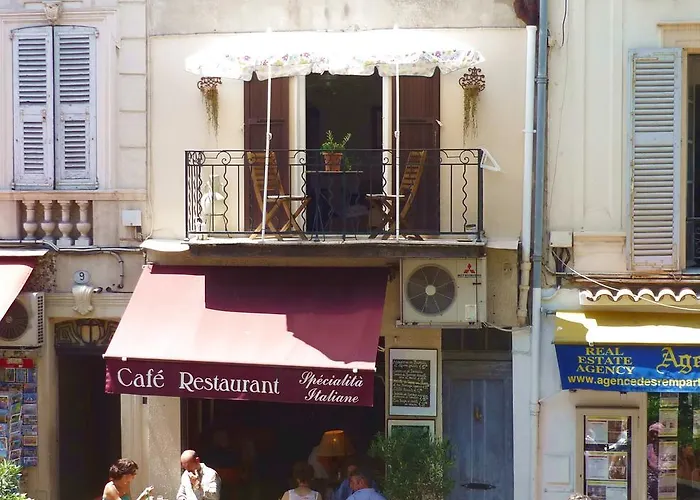 Balcony Over Provencal Market, Old Antibes Διαμέρισμα *